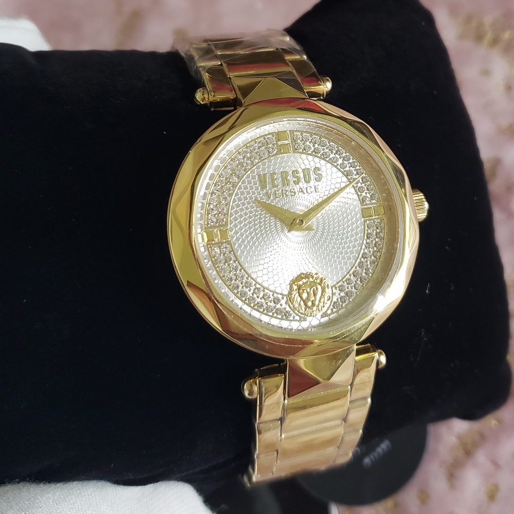 VERSUS VERSACE | Covent Garden Crystal Bracelet Watch - Picture 12 of 16